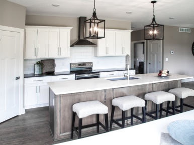 Custom Home - Kitchen Island