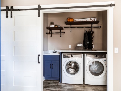 Laundry Room - Capstone Custom Homes