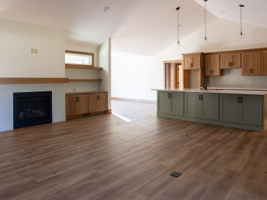 Capstone multiuse-spaces