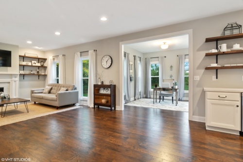 Open Floorplan - the Yellowstone