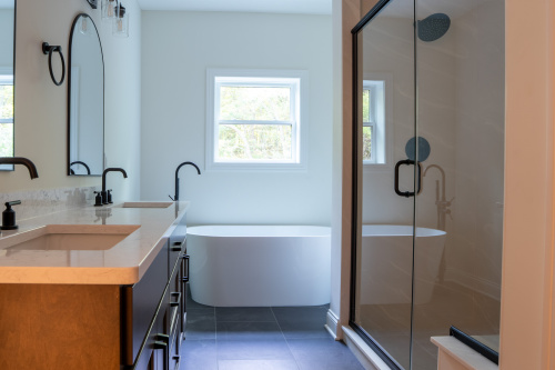 Capstone Soaking Tub